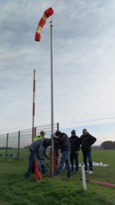 Neuer Windmast